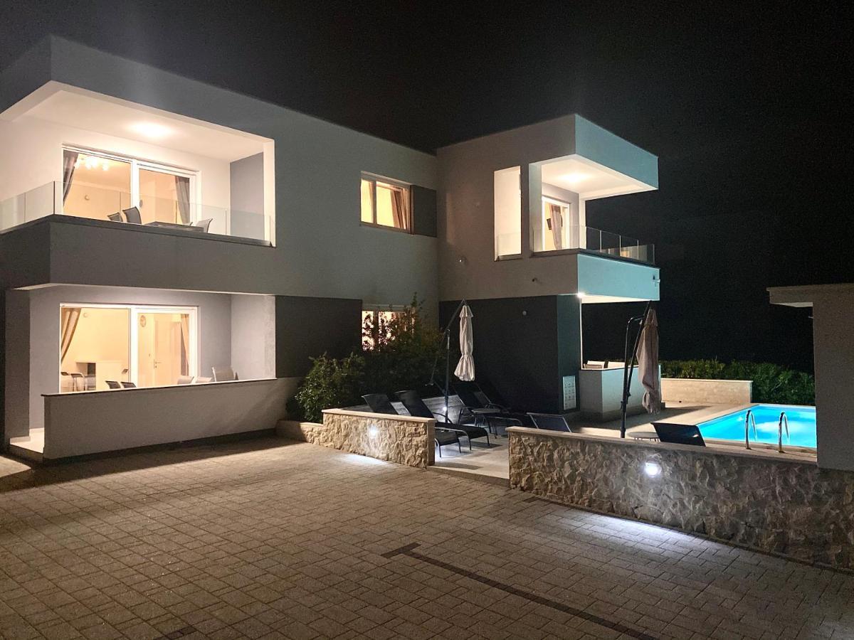 Fantasy Pool Villa Novalja Εξωτερικό φωτογραφία